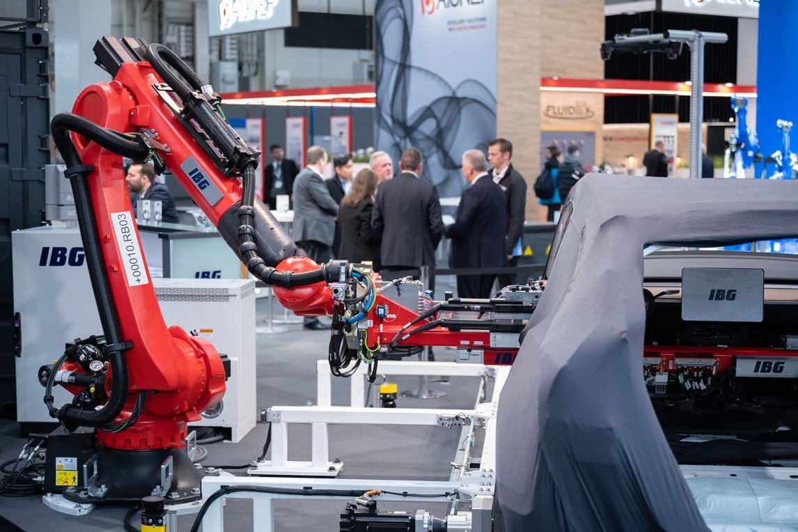 Close cooperation between HANNOVER MESSE and the German Robotics Association